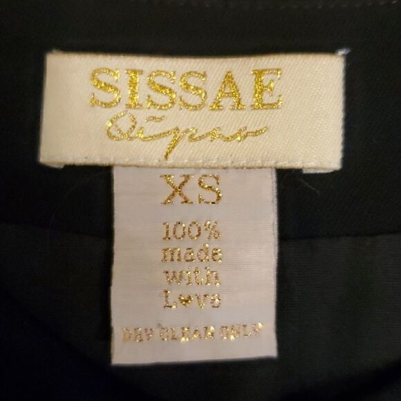 Sissae Qipao black embroidered zip up jacket - Picture 3 of 8